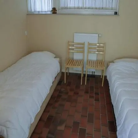 With South-facing Garden Σπίτι διακοπών