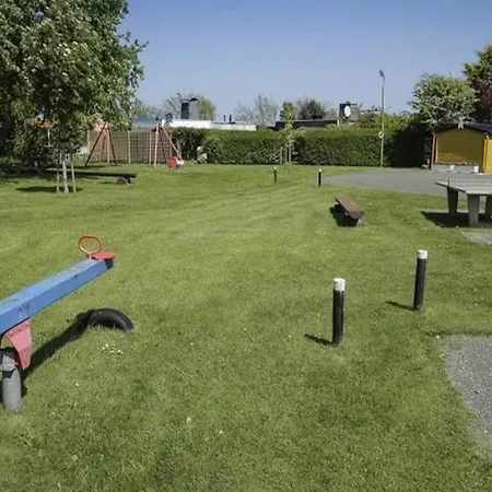 Hébergement de vacances With South-facing Garden Sint Maartensvlotbrug