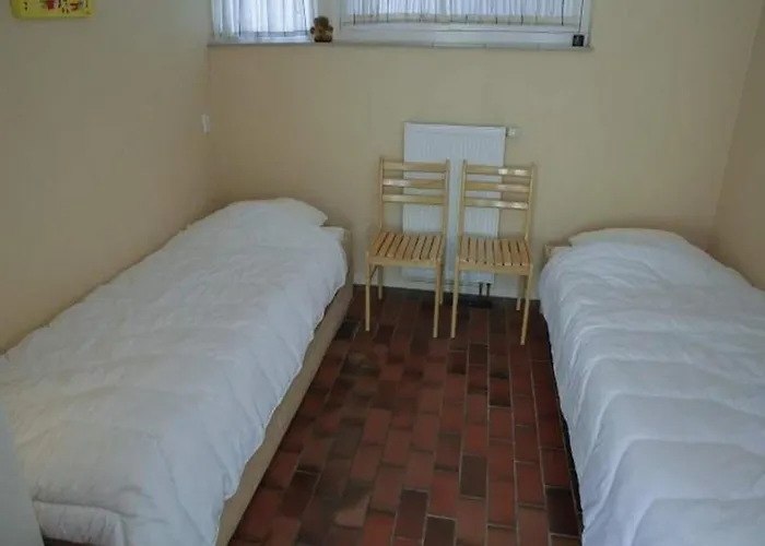 With South-facing Garden Сasa de vacaciones