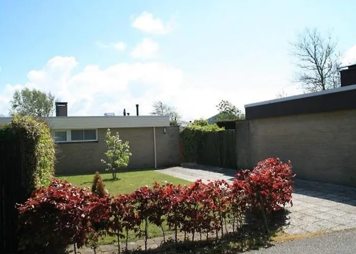 With South-facing Garden Сasa de vacaciones