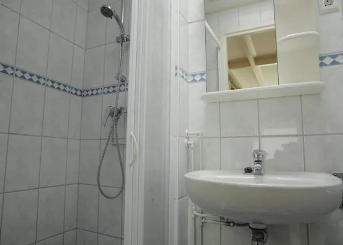 With South-facing Garden * Sint Maartensvlotbrug