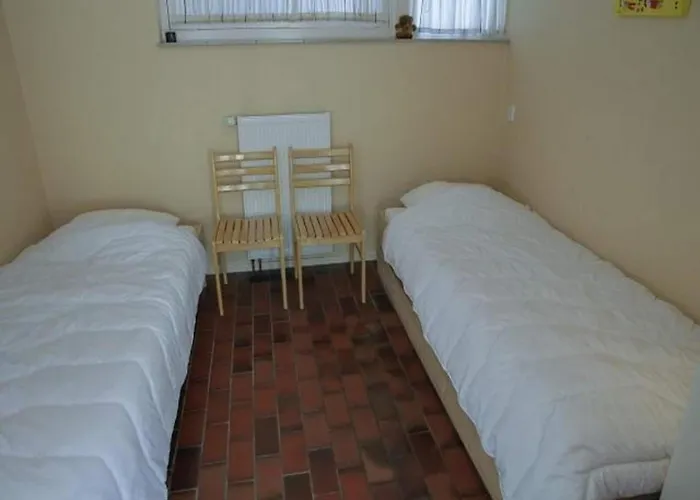 Сasa de vacaciones With South-facing Garden Sint Maartensvlotbrug