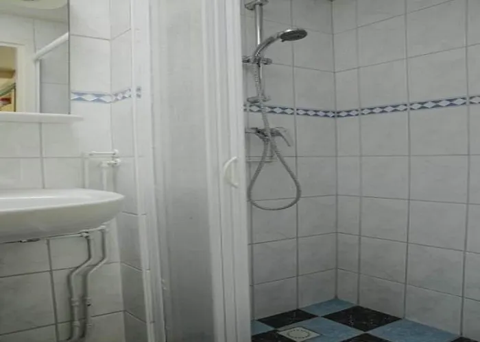 Сasa de vacaciones With South-facing Garden