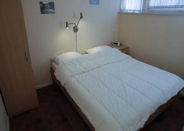 Сasa de vacaciones With South-facing Garden