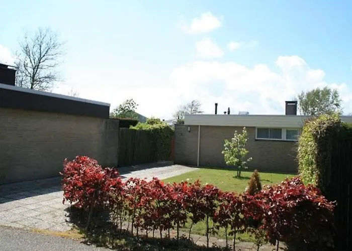 With South-facing Garden Сasa de vacaciones *