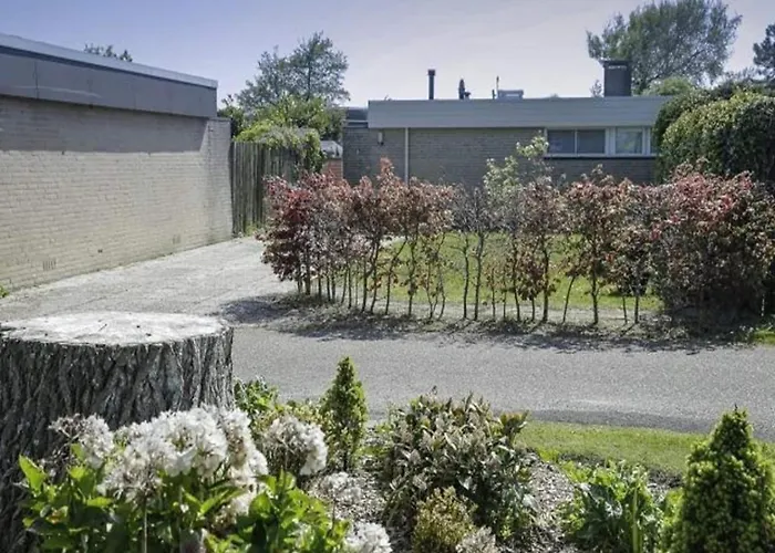 With South-facing Garden * Sint Maartensvlotbrug